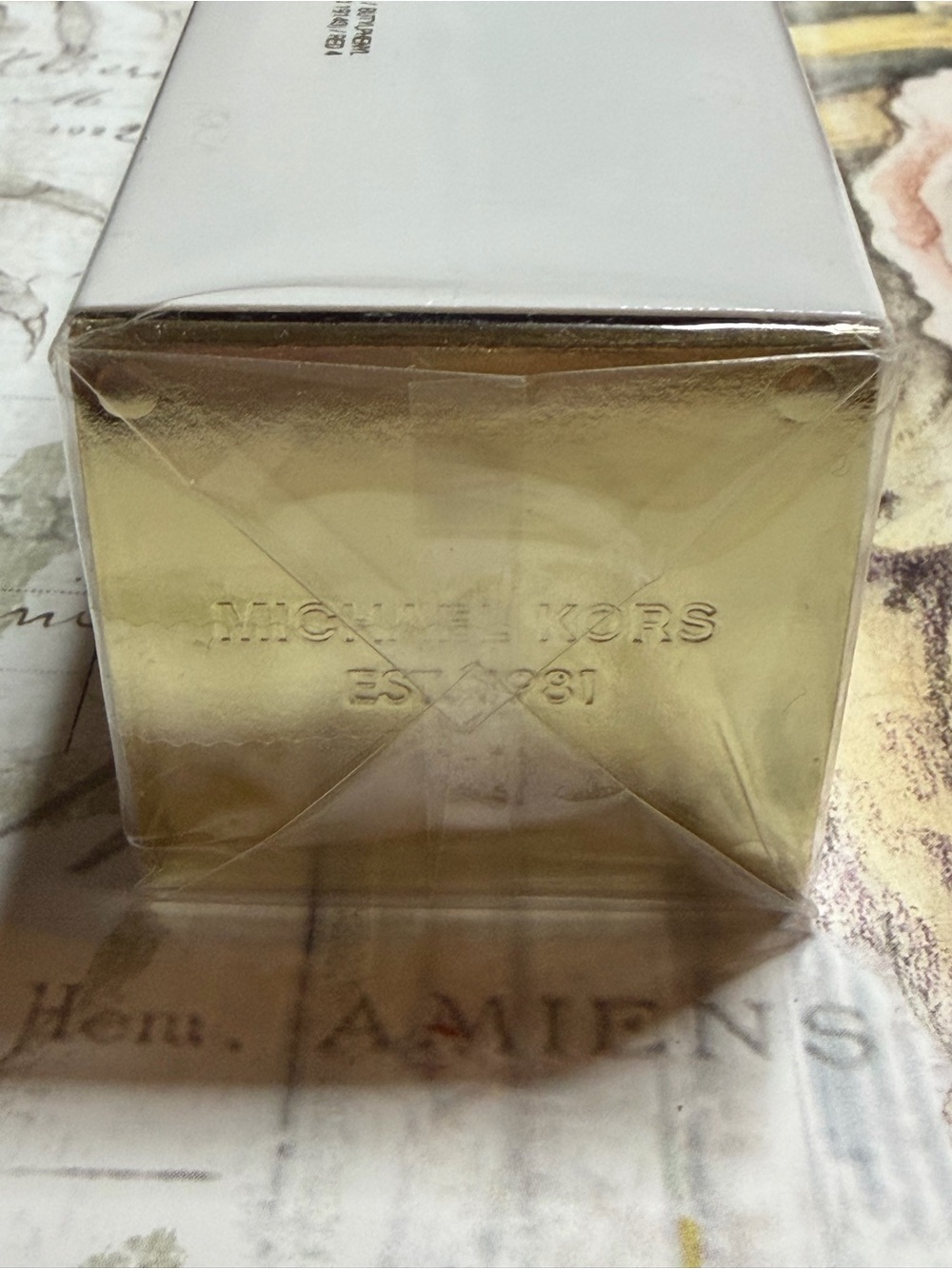 Michael Kors Amber Fragrance with Gold Accents - Picture 4 of 5